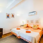 Alice - Confortavel Com Piscina Em Tatil Evi *