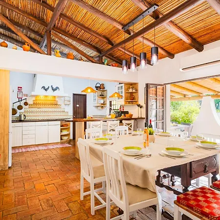 Alice - Confortavel Com Piscina Em Ferienhaus *