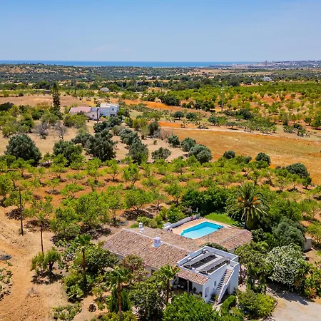 Alice - Confortavel Com Piscina Em Feriehus Albufeira